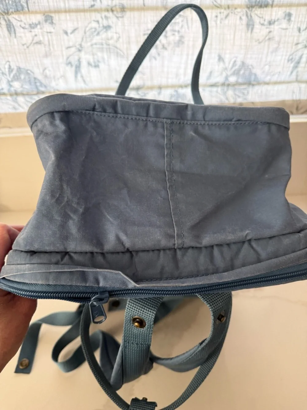 Fjallraven Kånken Laptop 17 Backpack - Blue with Red Logo FLAW